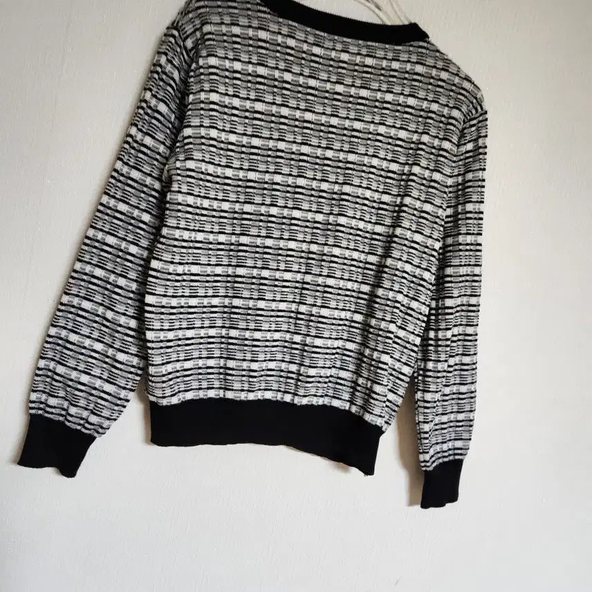 [BUNJANG] Clizy Semi-Crop Knit Cardigan Top / 클리지clizy세미크롭 니트티셔츠 55반~66반