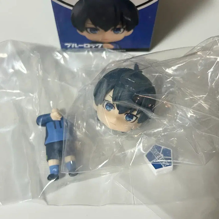 [BUNJANG] Blue Lock Yoichi Isagi Nendoroid Mini Figure / 블루록 이사기 요이치 넨도로이드 미니 넨도 서프라이즈