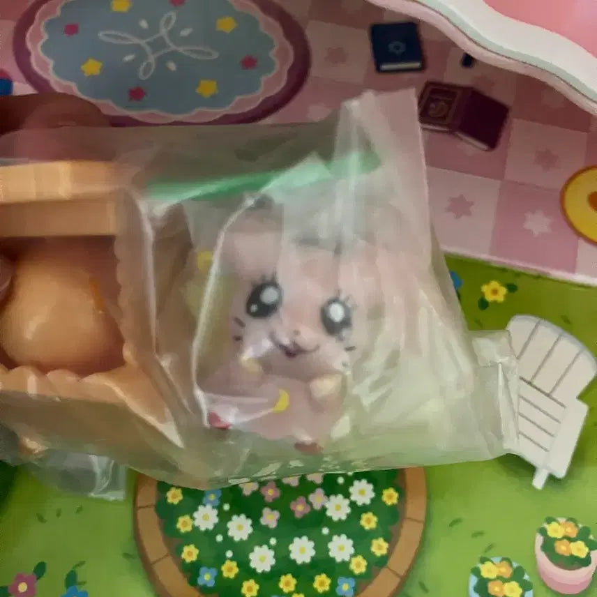 [BUNJANG] Hamutaro Carrier House Set with 9 Figures / (미사용 새상품) 햄토리 캐리어 하우스+피규어 9개