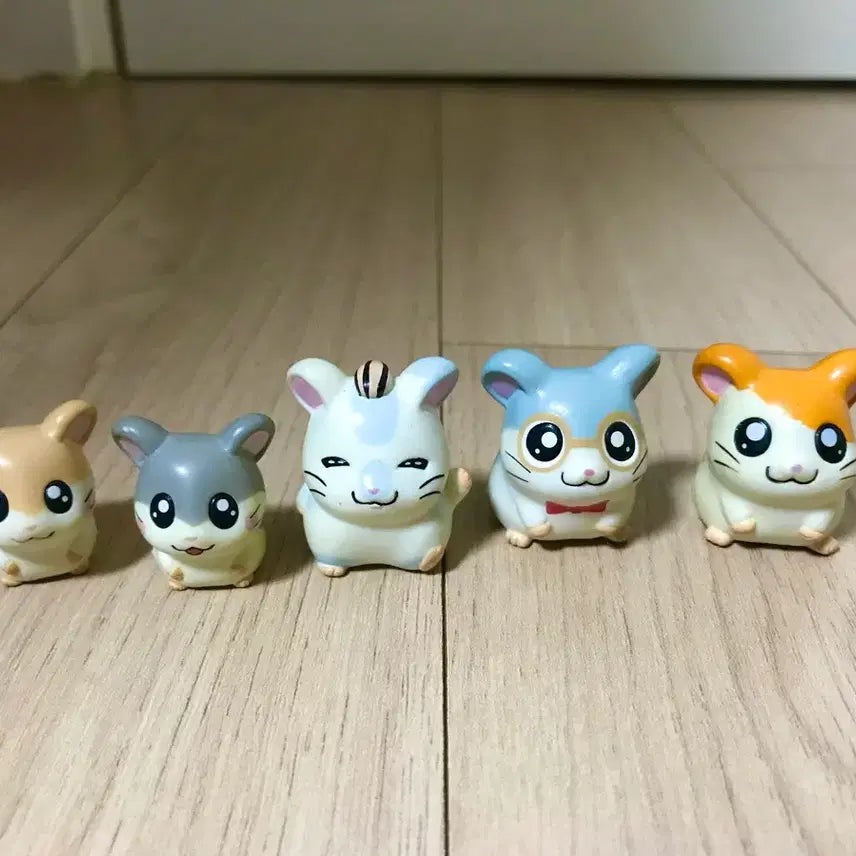 [BUNJANG] Hamutaro Carrier House Set with 9 Figures / (미사용 새상품) 햄토리 캐리어 하우스+피규어 9개