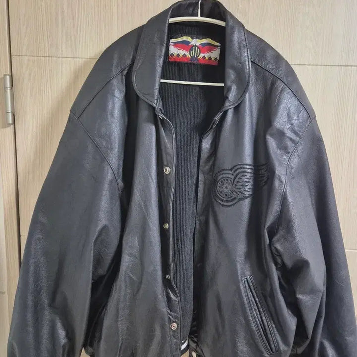 [SOLD OUT] 제프해밀턴 레드윙 봄버자켓