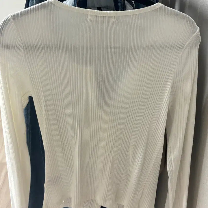 [BUNJANG] Ganesra Marso Ivory Cardigan / 가내스라 마르소 가디건 아이보리