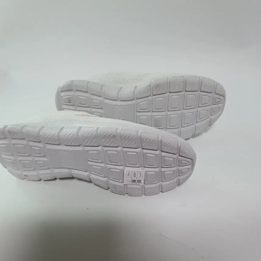 [SOLD OUT] 스케쳐스 여성 트랙 운동화 화이트 7 240또는 235~240