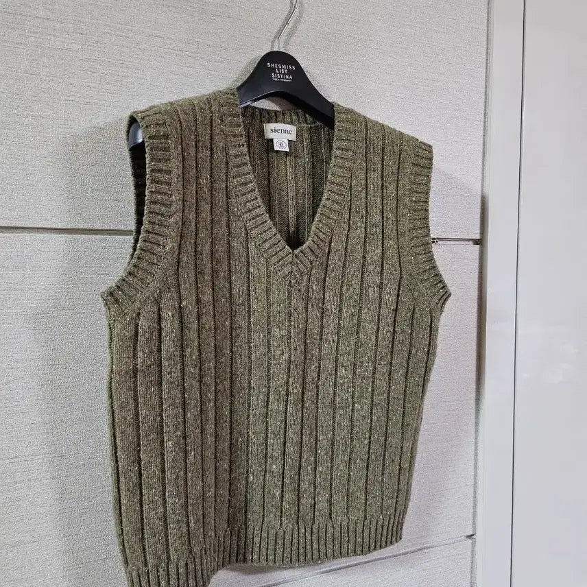[BUNJANG] Sienne Scottish Wool Vest / 시엔느 Scottish wool vest