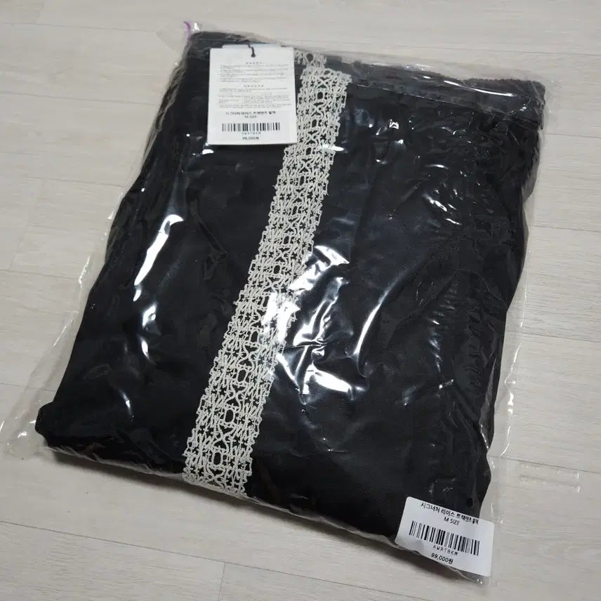 [BUNJANG] Seven Cellar Signature Lace Track Pants / 새상품 ) M 세븐셀라 시그니처 레이스 트랙팬츠