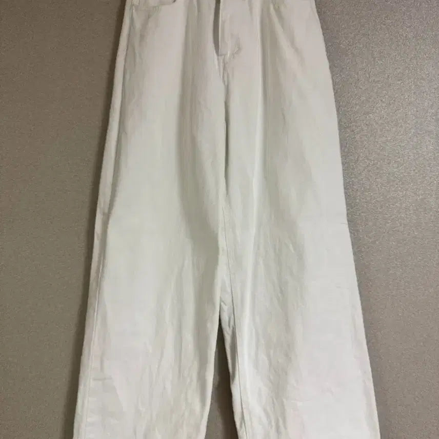 [BUNJANG] Zigzag Jasminebell Wide Cotton Pants / 지그재그 자스민벨 비조 와이드 코튼 팬츠 화이트