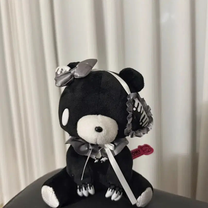 [SOLD OUT] 글루미베어 아이패치 인형 블랙