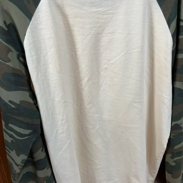 [BUNJANG] Benhit Camo Long Sleeve T-shirt / 벤힛 카모 롱슬리브