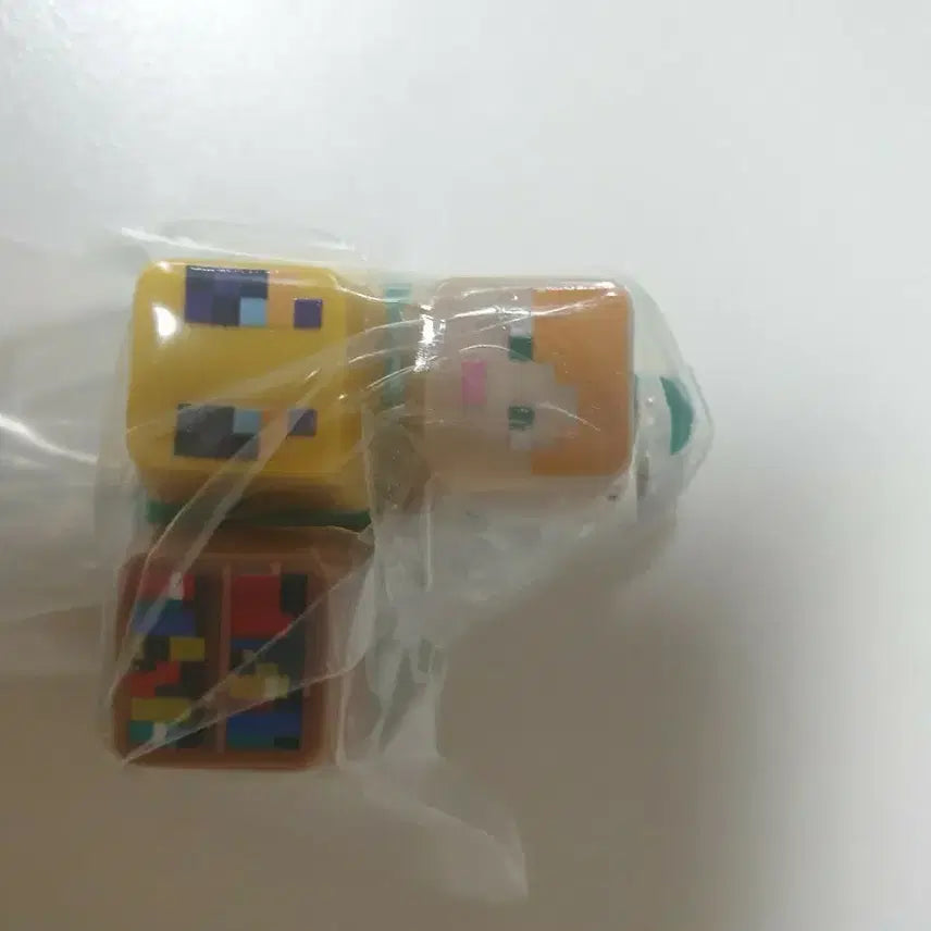 [BUNJANG] Minecraft Keyboard Keycap Keyring Key Holder / 미개봉 마인크래프트 키보드 캡 키캡 키링 키홀더 가챠 뽑기 꿀벌