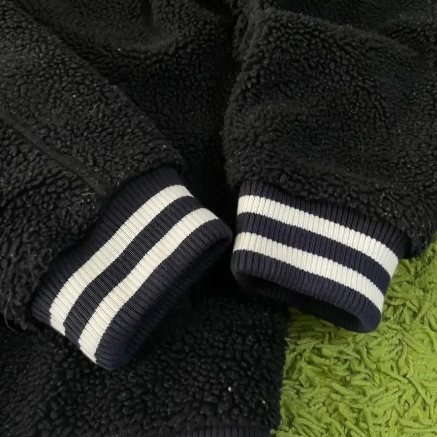 [BUNJANG] Discovery 100 Fleece Bomber Jacket / (100) 디스커버리 뽀글이 플리스 봄버 자켓