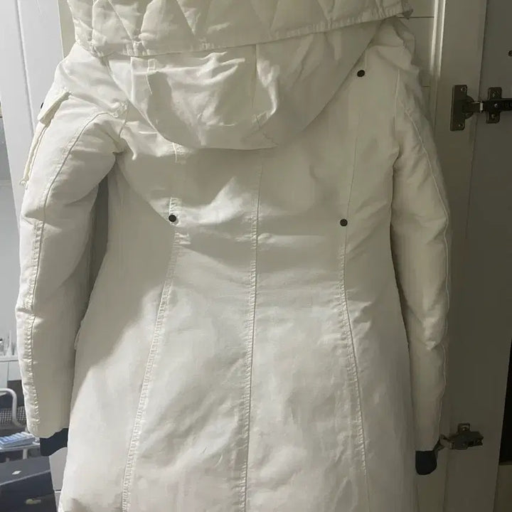 [SOLD OUT] 에코이스트 흰색 패딩점퍼