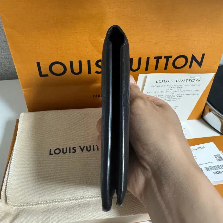 [BUNJANG] Louis Vuitton Monogram Shadow Wallet Black / [당일배송] 루이비통 모노그램 쉐도우 반지갑 블랙
