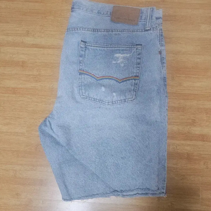 [BUNJANG] American Eagle Distressed Denim Shorts / 아메리칸이글 데님 반바지 데미지진