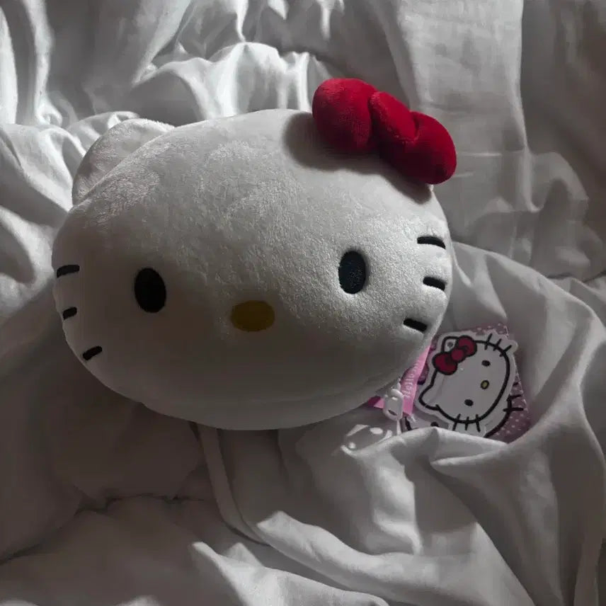 [BUNJANG] Sanrio Hello Kitty Face Sleep Mask / 키티 안대