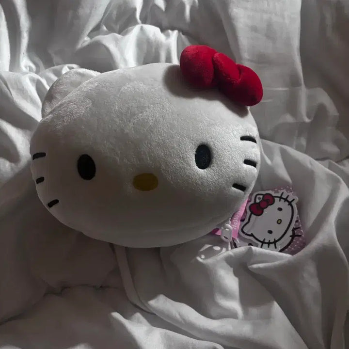 [BUNJANG] Sanrio Hello Kitty Face Sleep Mask / 키티 안대