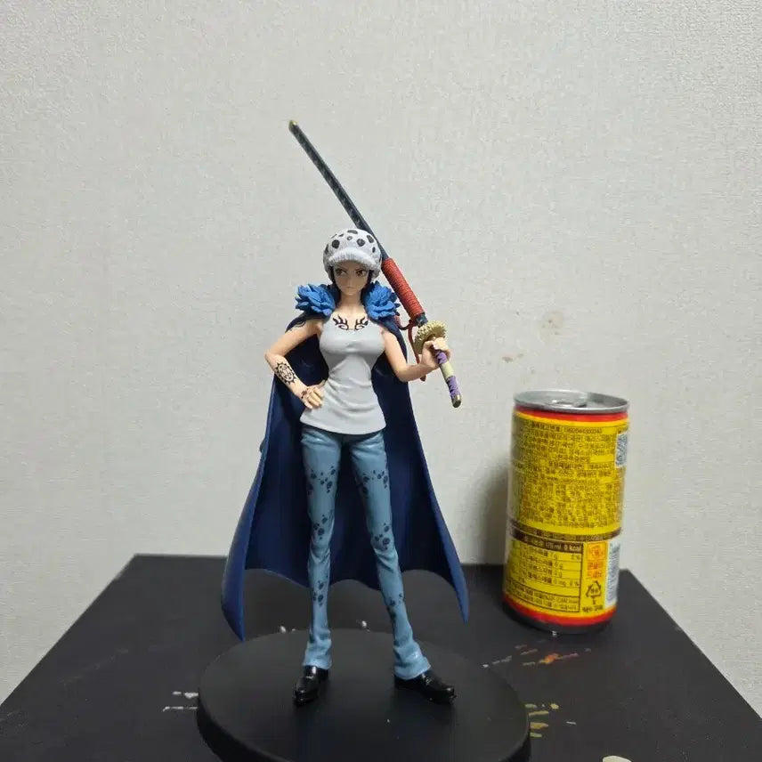 [BUNJANG] One Piece Trafalgar Law Female Version Figure / 원피스 트라팔가 로우 여성화 피규어