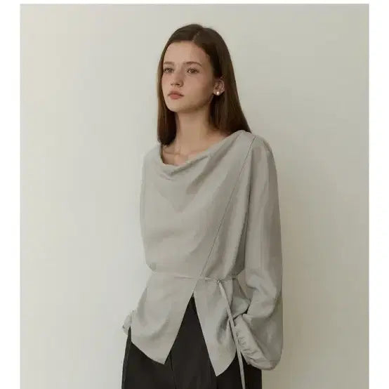 [BUNJANG] Edaul Drape Neck Blouse / 어다울 Drape neck blouse 드레이프 블라우스 하객룩