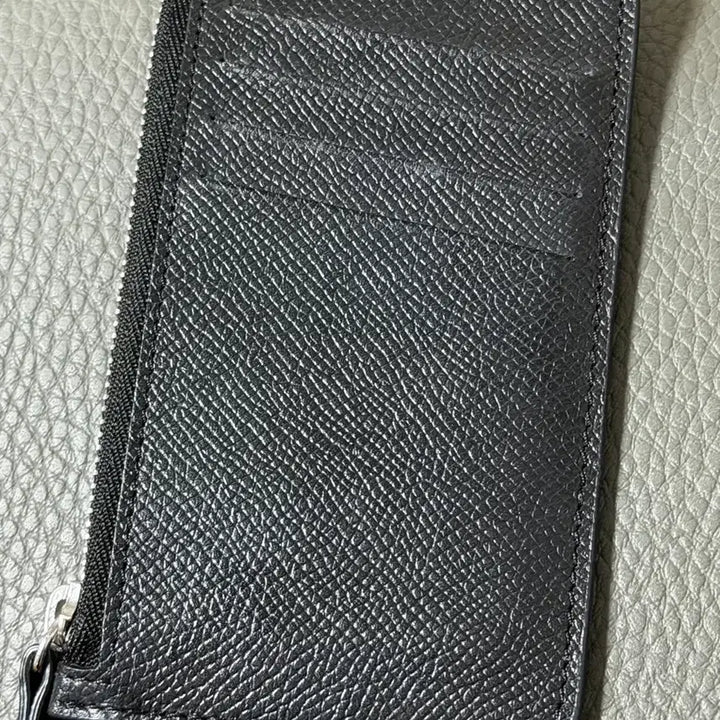 [SOLD OUT] 메종 마르지엘라 보빈 레더 지퍼 카드 홀더 블랙