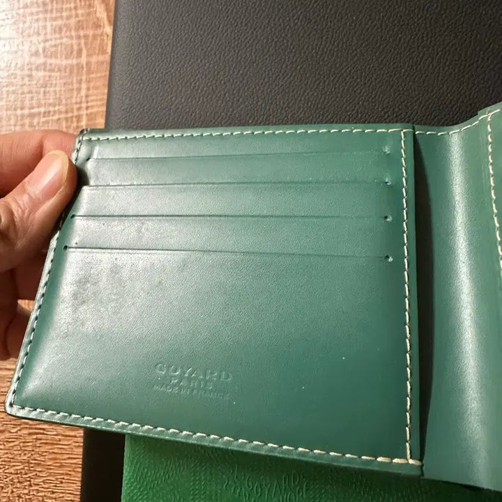 [SOLD OUT] [정품] 고야드 빅투아르 반지갑 그린 (A+급)