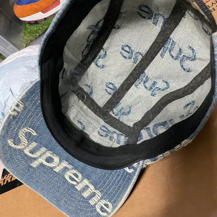 [BUNJANG] Supreme Frayed Logo Denim Camp Cap / [F] 21Ss 슈프림 프레이드 로고 데님 캠프캡