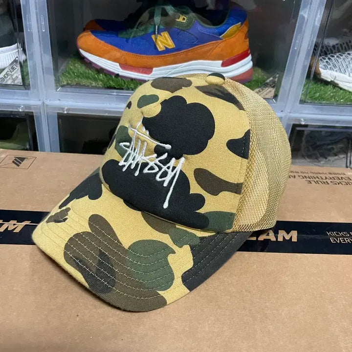 [BUNJANG] Stussy x Bape Camo Trucker Cap Yellow / [F] 스투시 x 베이프 카모 트러커캡 옐로우