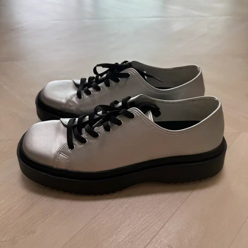 [BUNJANG] Wideroad Square Toe Sneakers Silver 280 / 위더로드 스퀘어토 스니커즈 실버 280
