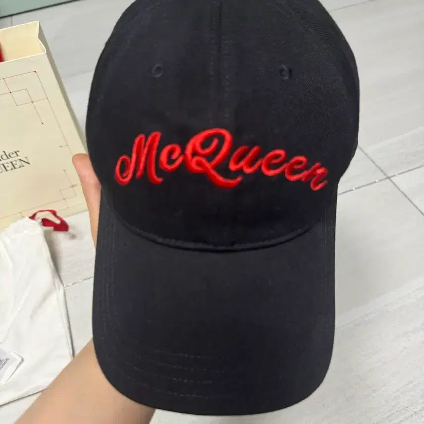 [BUNJANG] Alexander McQueen Black Ball Cap with Red Logo / [정품] 알렉산더 맥퀸 블랙 볼캡 / 레드 로고