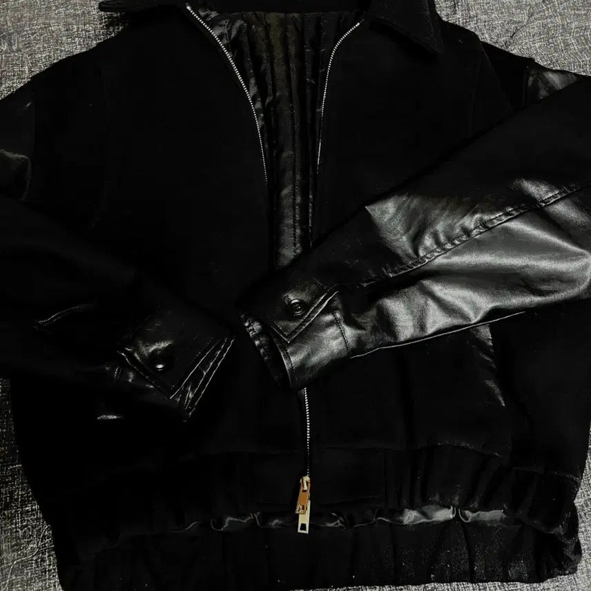 [BUNJANG] Black Wool Jacket with Leather Sleeves / 블랙 레더 소매 모직 자켓