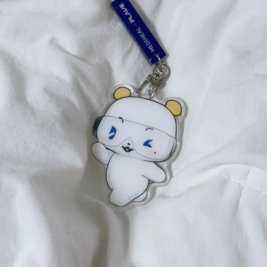 [BUNJANG] PLAVE Mediheal MWA Acrylic Mirror Keyring / 플레이브 메디힐 뫄 아크릴 거울 키링