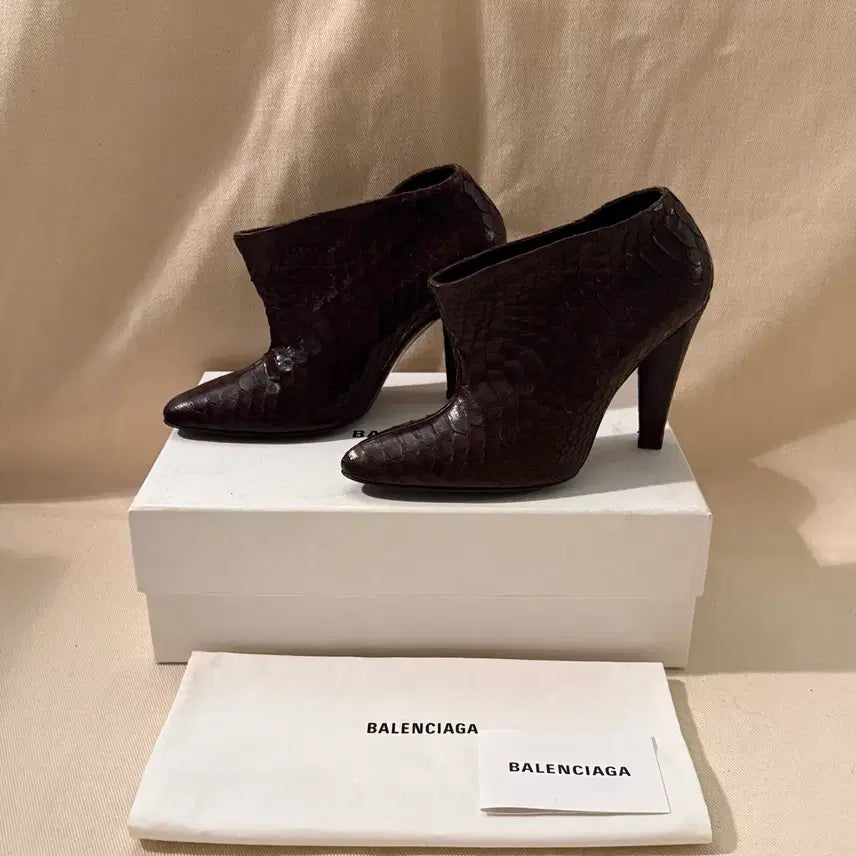 [BUNJANG] Balenciaga Python Leather Pointed Ankle Boots / 발렌시아가 파이톤 레더 포인티드 앵클 부츠