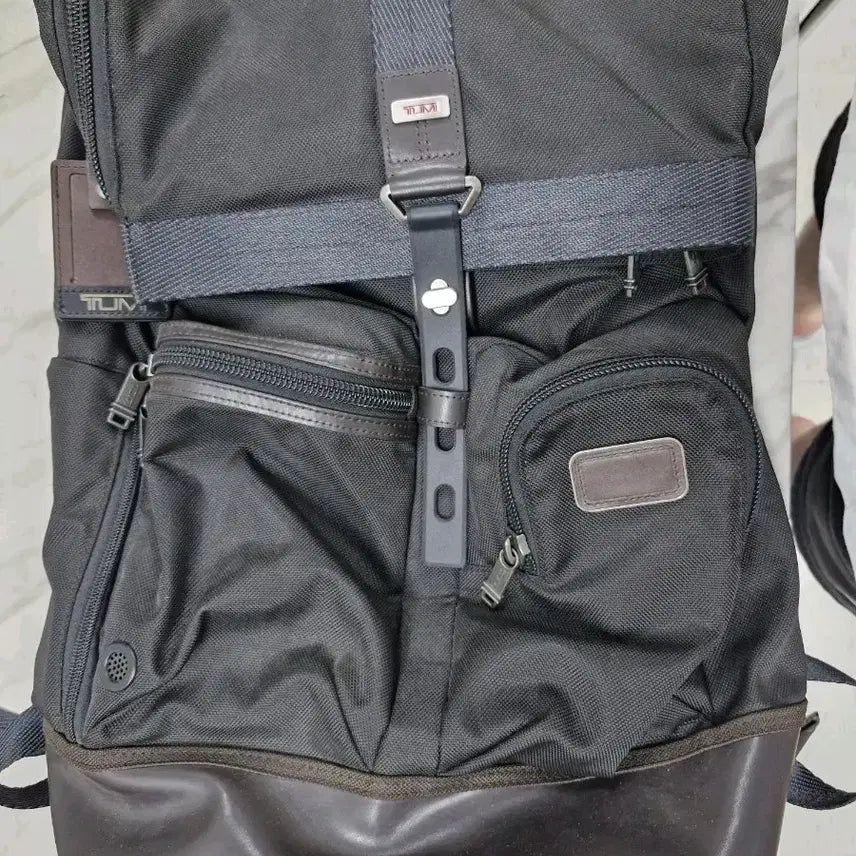 [BUNJANG] Tumi Alpha Bravo Luke Roll Top Backpack Black / 투미 알파 브라보 루크 롤탑 백팩 블랙 판매합니다