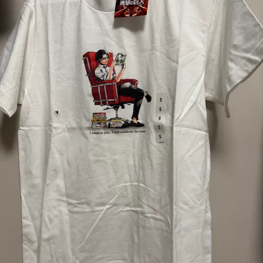 [BUNJANG] Attack on Titan Levi Uniqlo T-Shirt (Size S) / 진격의거인 리바이 유니클로 티셔츠 새상품 (사이즈 S)