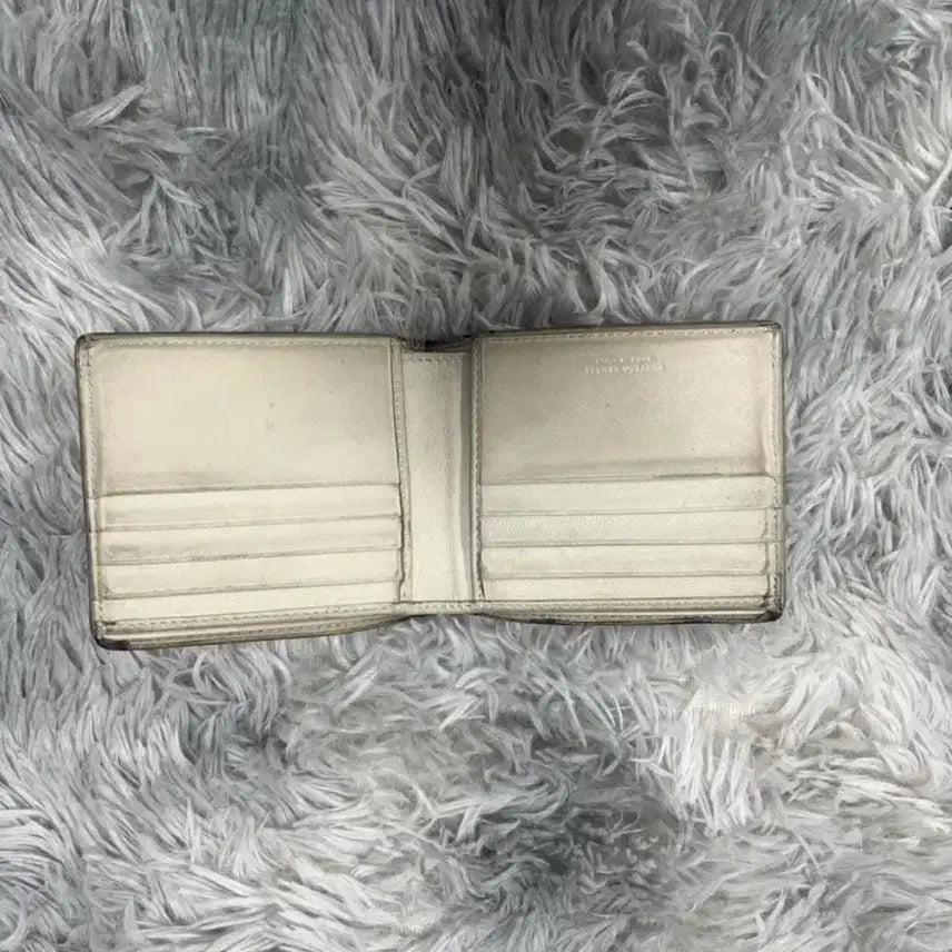 [BUNJANG] Bottega Veneta Intrecciato Bi-fold Wallet / 보테가베네타 인트레치아토 반지갑 판매합니다