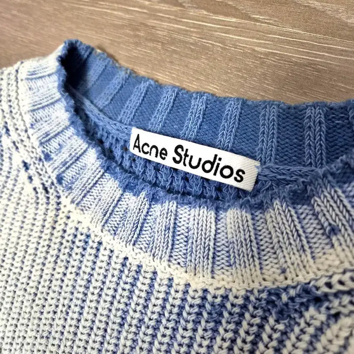 [BUNJANG] Acne Studios Knit Sweater (Worn by Go Youn-jung) / 아크네 스튜디오 니트 (고윤정 착용)