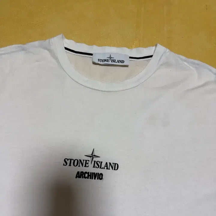 [BUNJANG] Stone Island Archivio White T-Shirt M / 스톤아일랜드 아르키비오 화이트 반팔티 M
