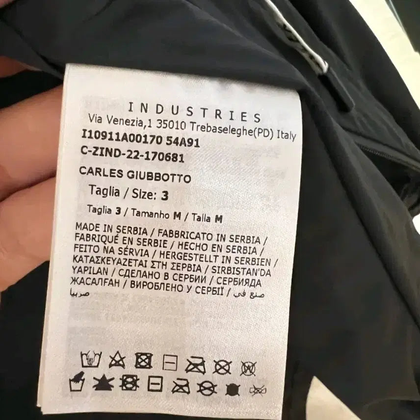 [BUNJANG] Moncler Carles Windbreaker Black (Size 3) / [정품] 몽클레르 카를레스 바람막이 블랙 (3사이즈,번장최저가)