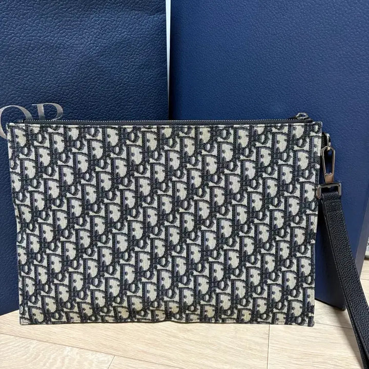 [BUNJANG] Dior Oblique Pouch / (정품) 디올 오블리크 클러치 a4