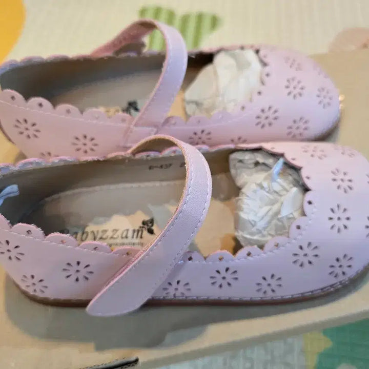 [BUNJANG] Baby Pink Flat Mary Jane Shoes (Size 200) / 연핑크 플랫 메리제인 구두200