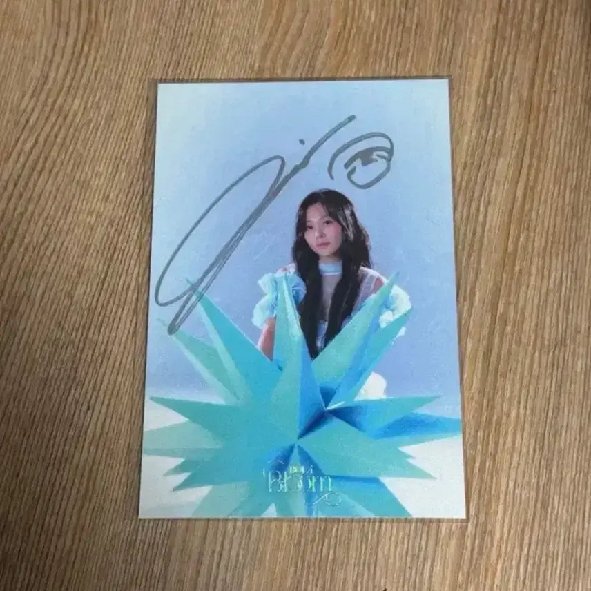 [BUNJANG] Bolbbalgan4 Signed Postcard / 볼빨간사춘기 친필사인 포스트카드