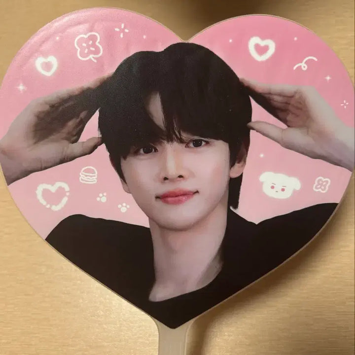 [BUNJANG] RIIZE Shotaro Heart Uchiwa / 성찬 하트 우치와