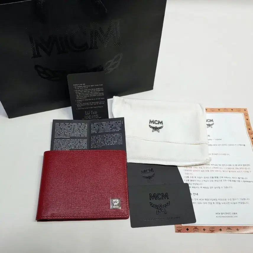 [BUNJANG] MCM 엠씨엠 정품 남성 지갑 레드 새제품 / MCM 엠씨엠 정품 남성 지갑 레드 새제품