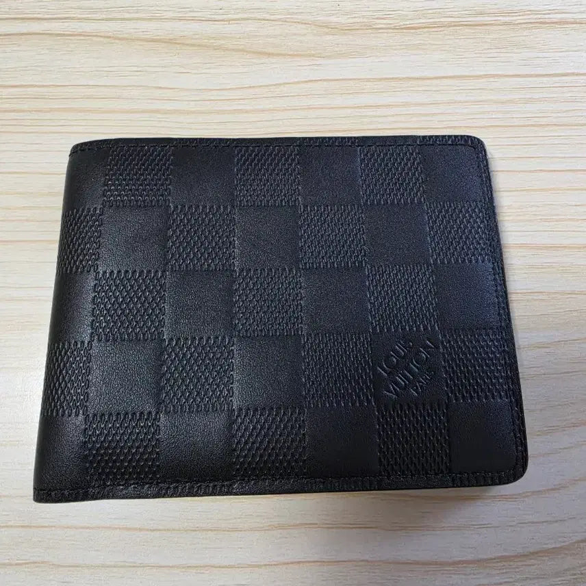 [SOLD OUT] 루이비통 다미에  반지갑 블랙(정품)