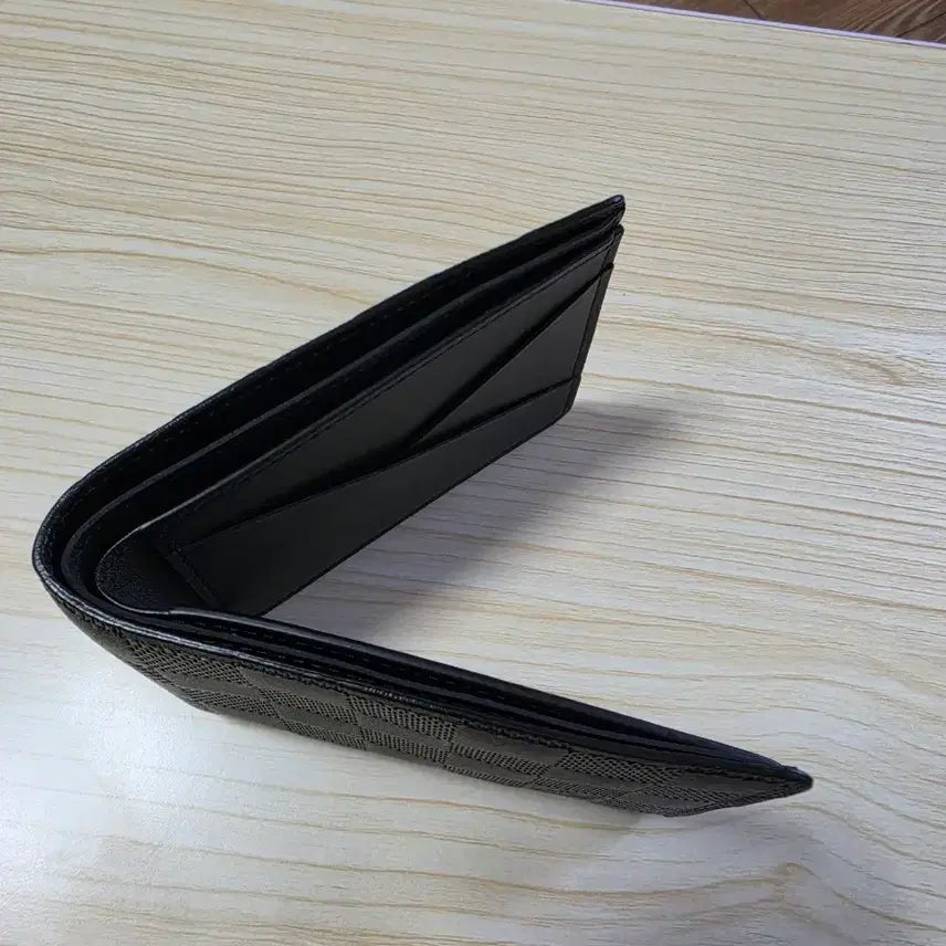 [SOLD OUT] 루이비통 다미에  반지갑 블랙(정품)