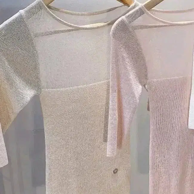 [SOLD OUT] 수입의류 로로니트시스루티(아이보리) 데이린블리스민