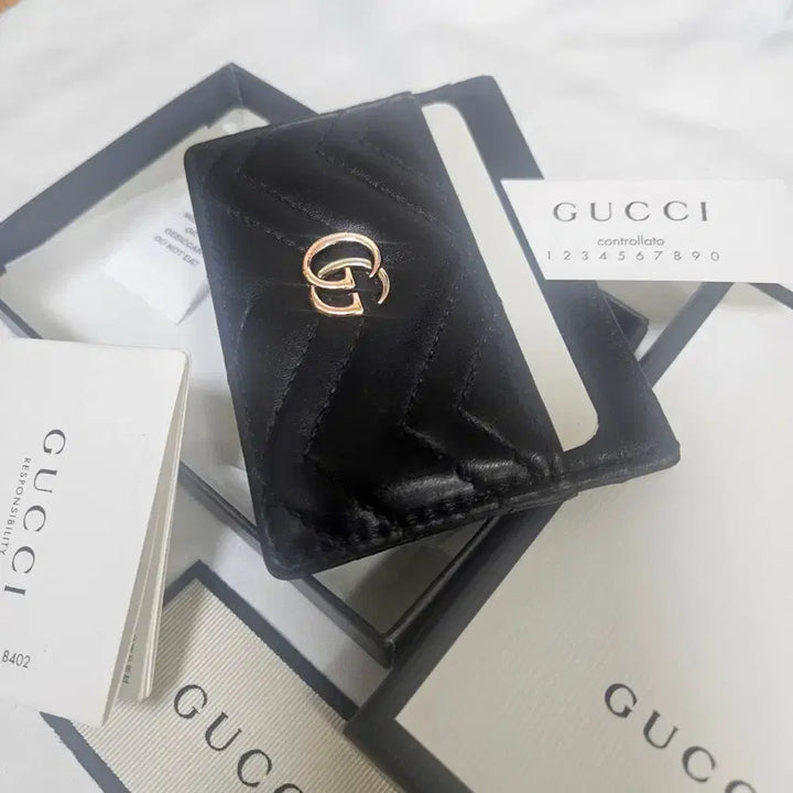 [BUNJANG] Gucci Marmont Card Wallet Black Gold Logo / 구찌 마몽 카드지갑 블랙 금장 로고. 443127. 모델  정품입니다