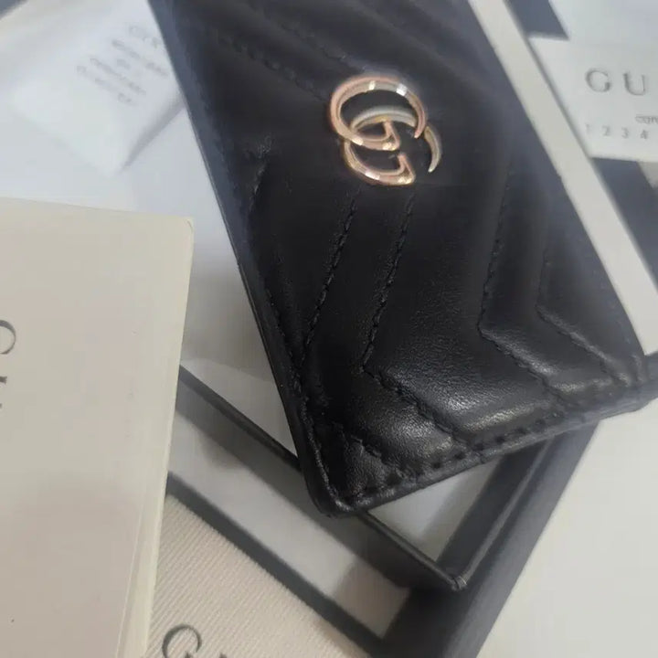 [BUNJANG] Gucci Marmont Card Wallet Black Gold Logo / 구찌 마몽 카드지갑 블랙 금장 로고. 443127. 모델  정품입니다