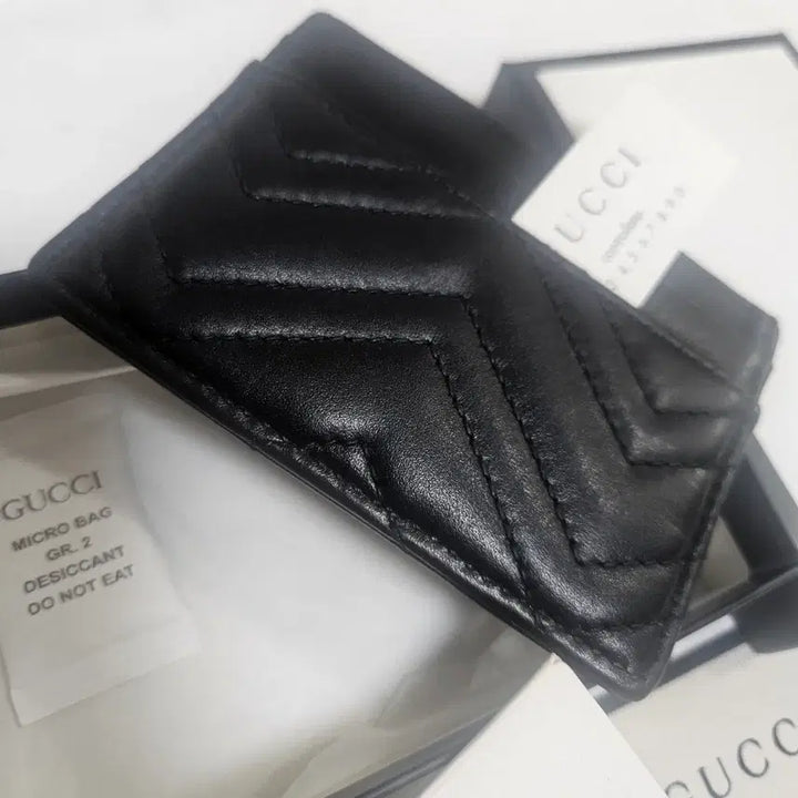 [BUNJANG] Gucci Marmont Card Wallet Black Gold Logo / 구찌 마몽 카드지갑 블랙 금장 로고. 443127. 모델  정품입니다