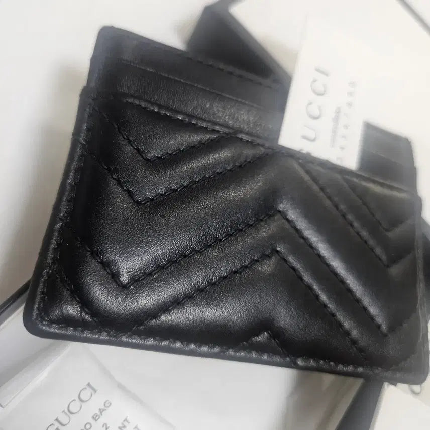 [BUNJANG] Gucci Marmont Card Wallet Black Gold Logo / 구찌 마몽 카드지갑 블랙 금장 로고. 443127. 모델  정품입니다