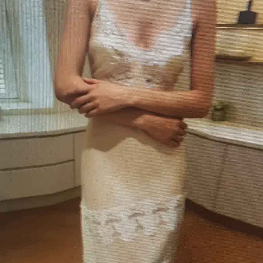 [BUNJANG] Ivory/Beige Lace Long Dress / (해외배송)아이보리/베이지 레이스 롱  원피스