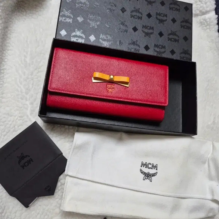 [SOLD OUT] MCM 리본 장지갑 레드 풀박스